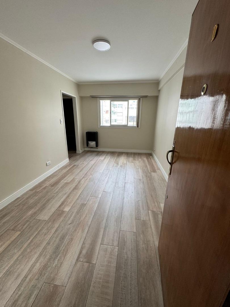 Departamento 3 ambientes reciclado zona centro