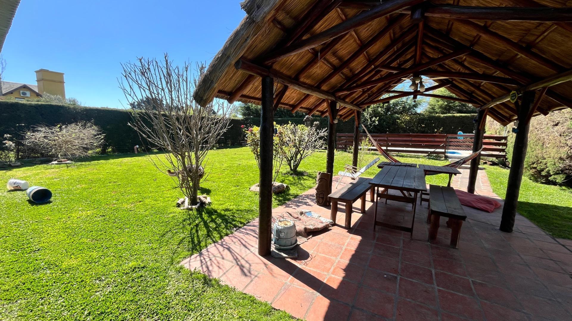 Parque Sakura Luis Bernardez 500