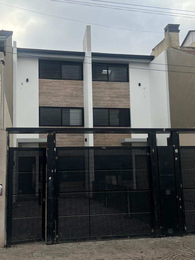 Casa en Venta en Olivos, USD 420.000