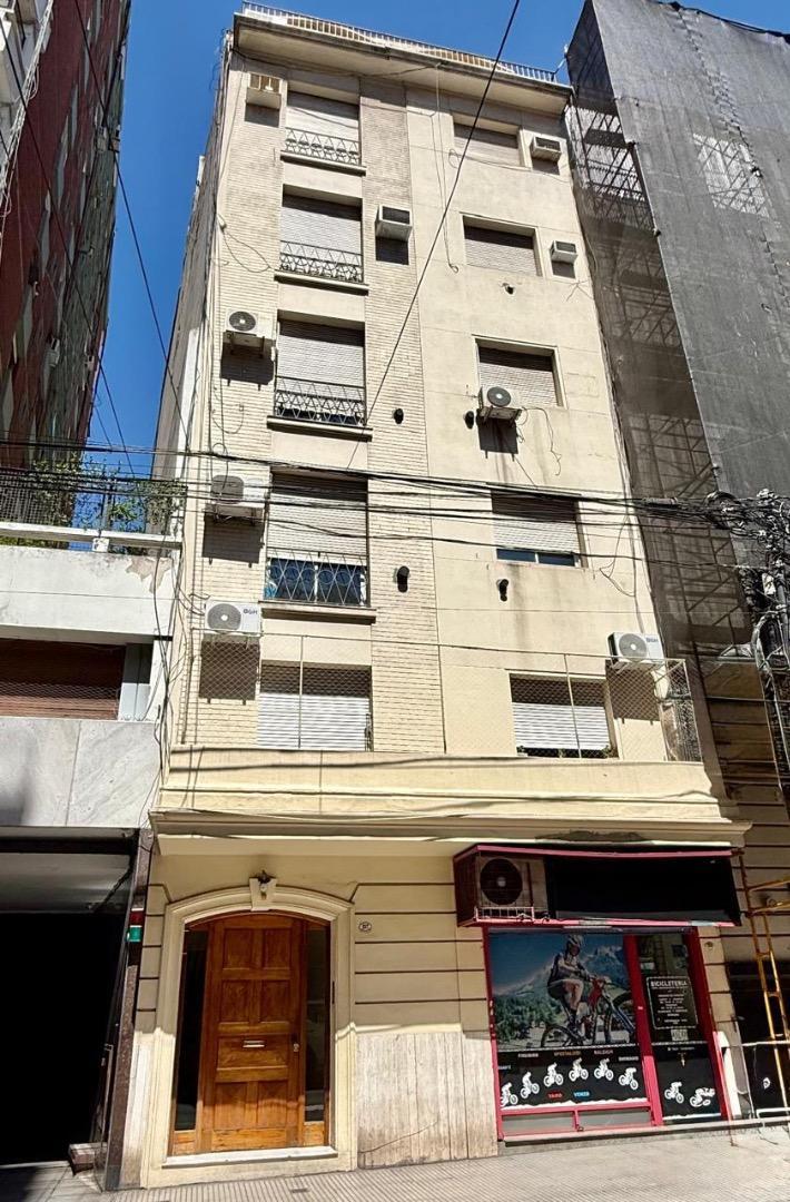 Azcuenaga 1517 , Piso 2