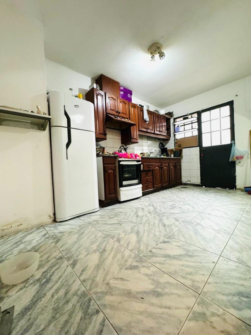 Casa en Venta con 4 cocheras