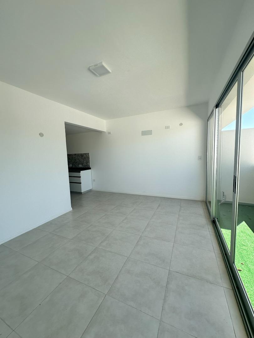 Chacabuco 185 , Piso 1