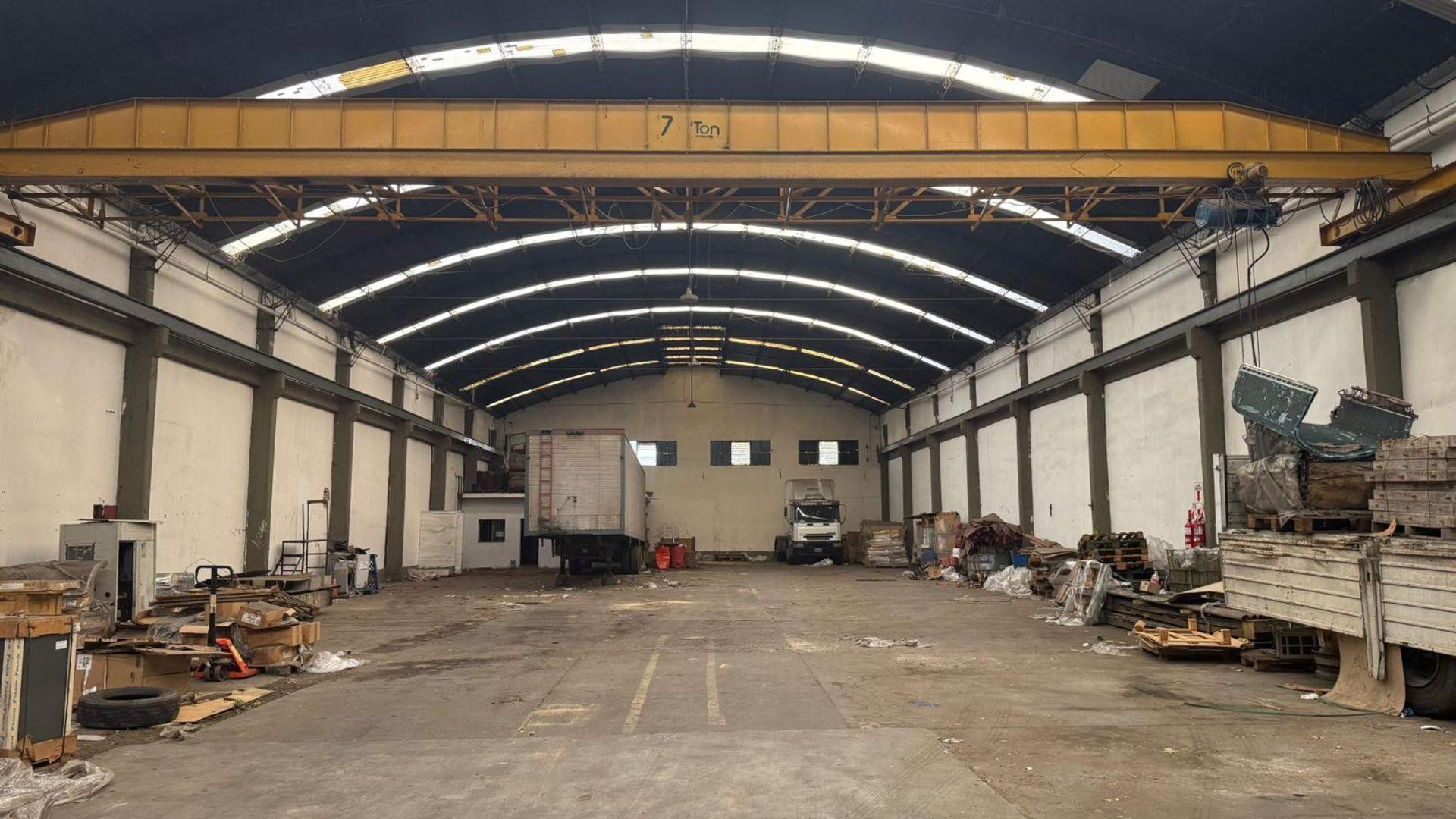 Depósito en Alquiler de 1.296 cub - San Andres - ALQUILADO