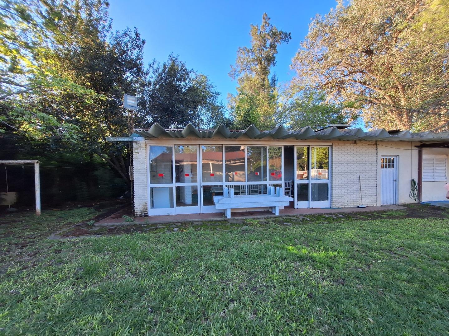 Casa en Venta con 3 cocheras