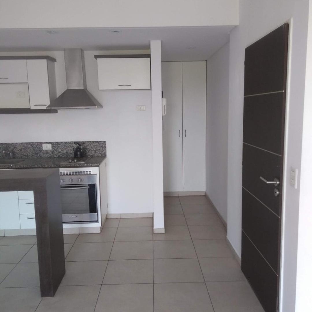 Witcomb 2400 , Piso 5