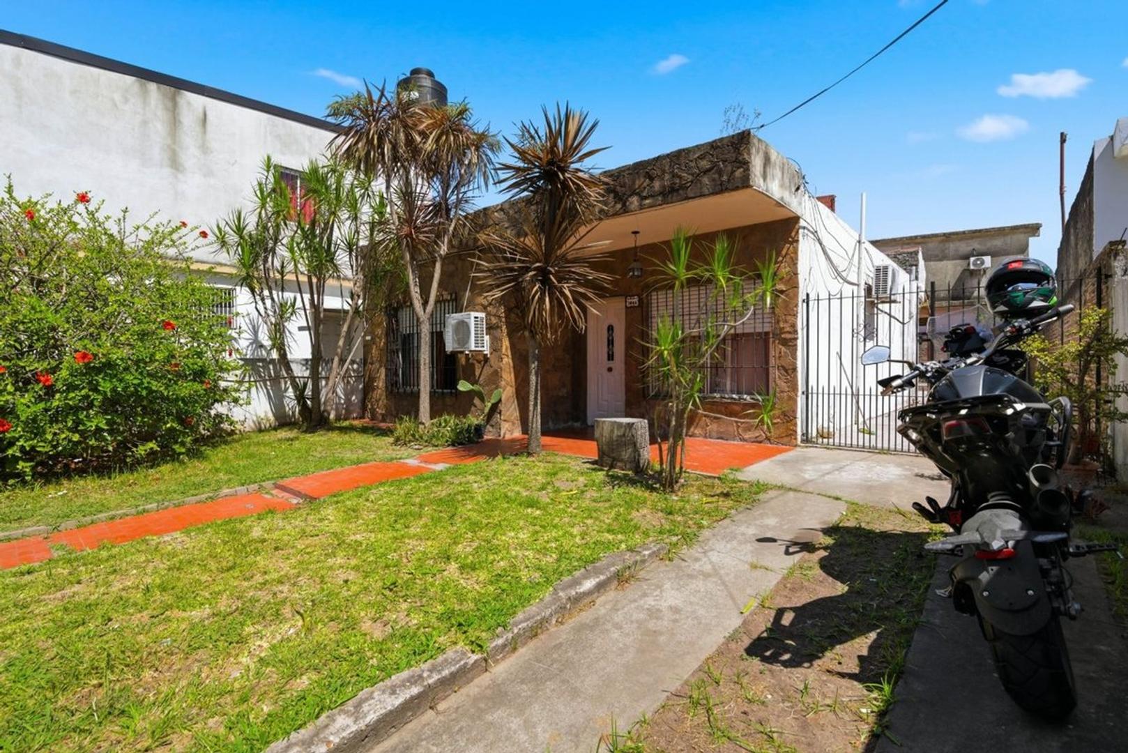 VENTA CASA 2 AMBIENTES EN BERAZATEGUI OESTE