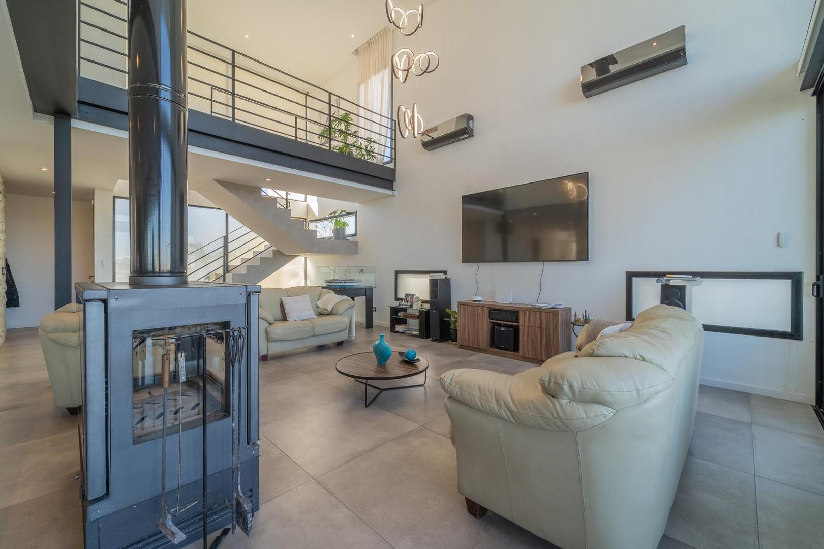 Casa en Alquiler de 3 dormitorios