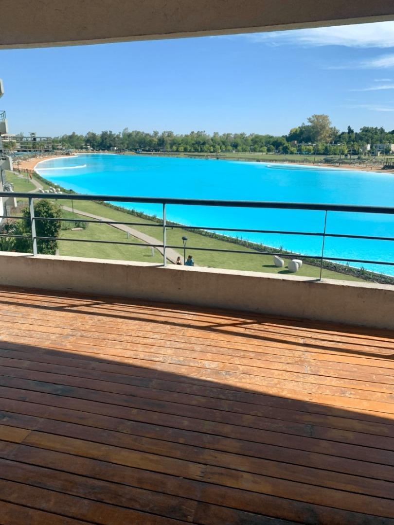 Departamento 4 ambientes con 3 baños