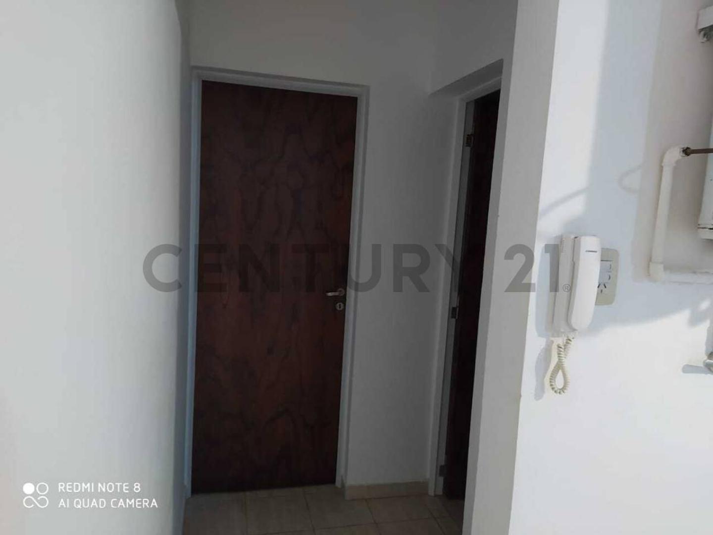 Eduardo oliber 100, Piso 0