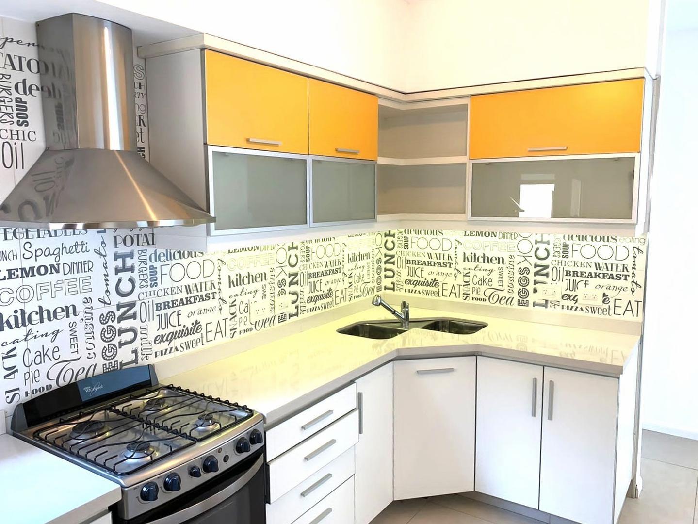 Rivadavia, Av 15500, Piso 7