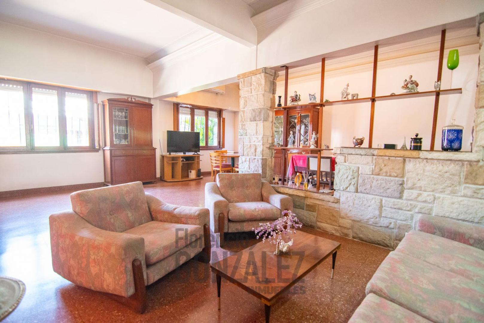 Casa 4 ambientes con 4 baños