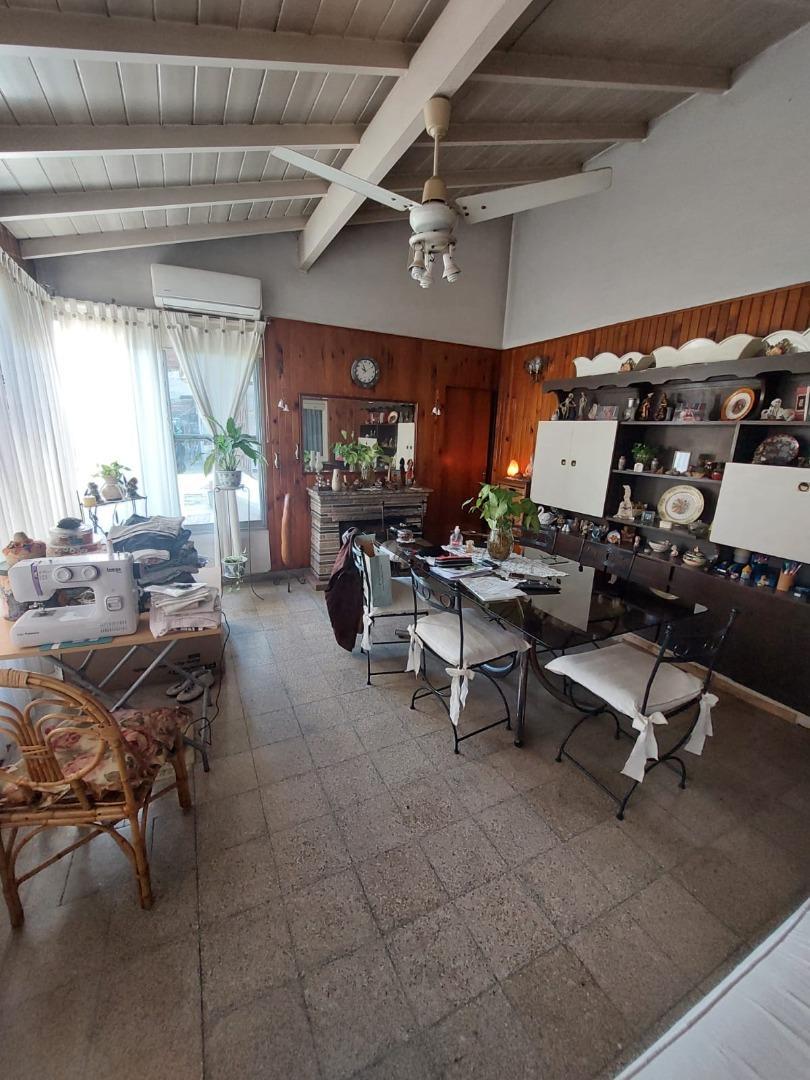 CASA EN VENTA EN BANFIELD