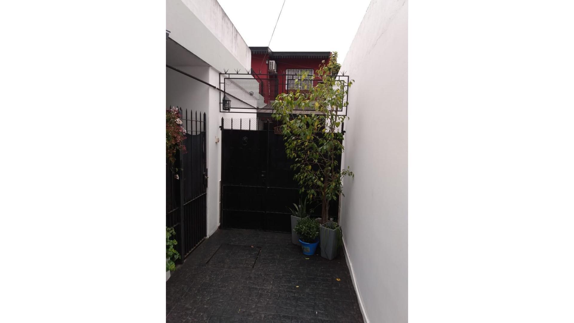 Casa en Venta en Temperley, USD 120.000