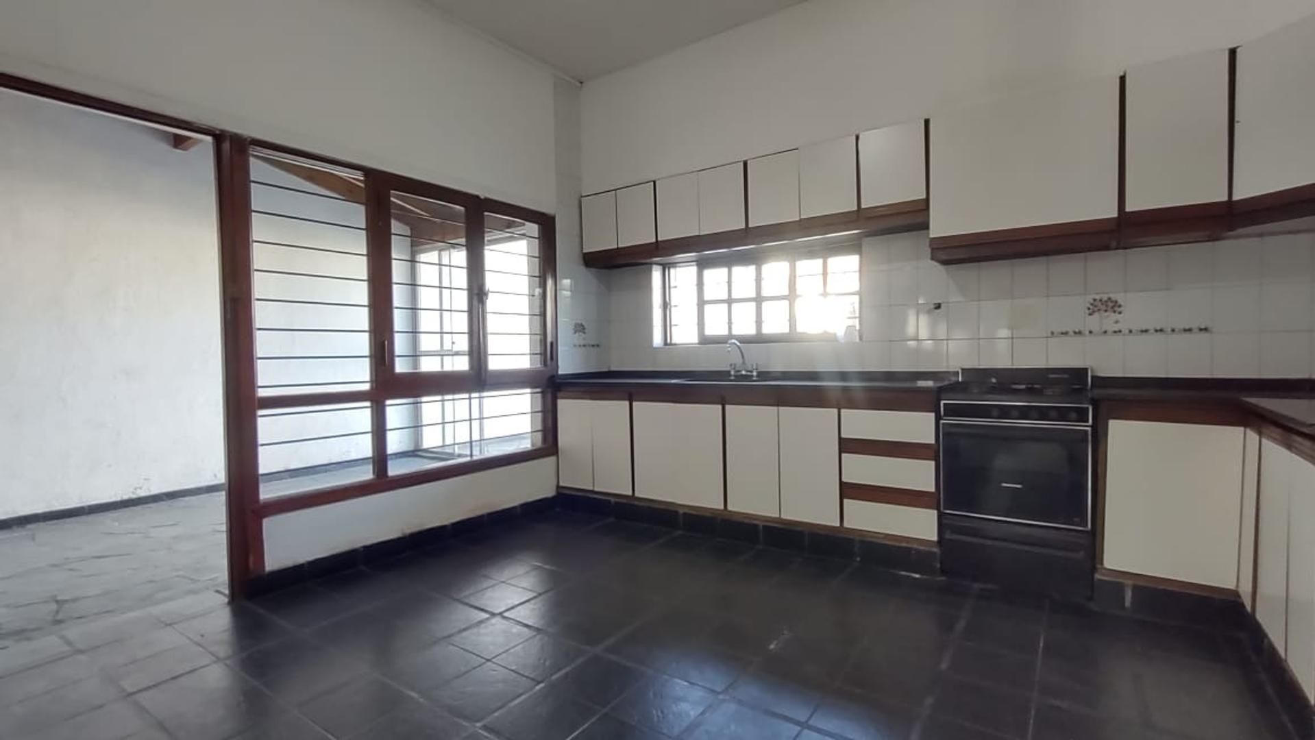 Casa en Venta en Villa Luzuriaga, USD 165.000