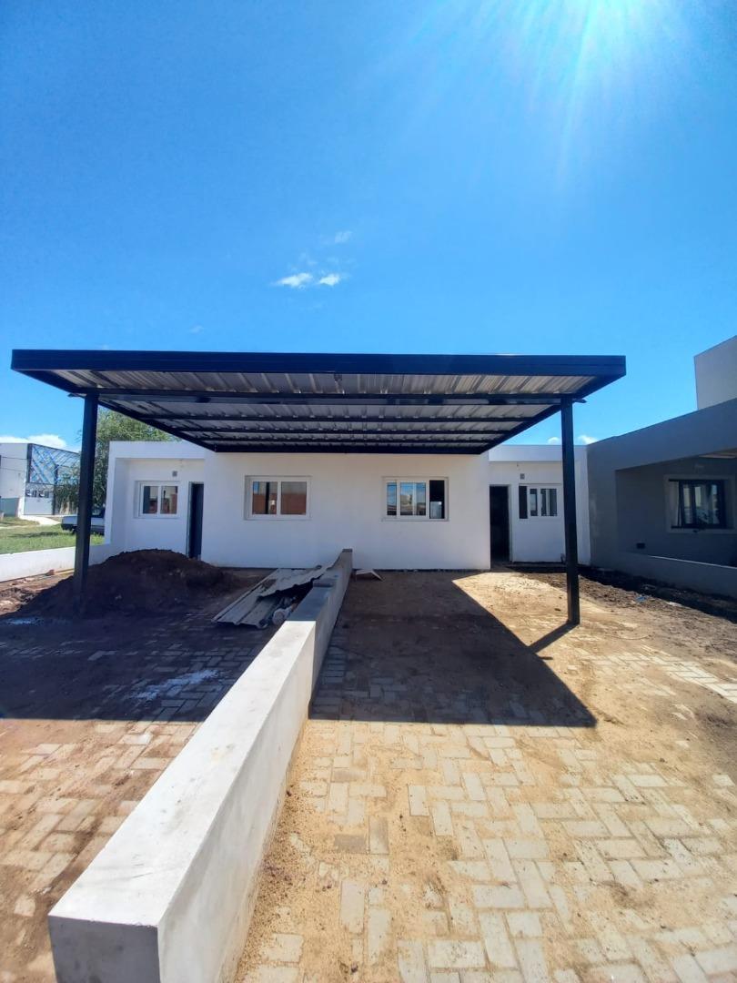 CASA EN VENTA DE DOS DORMITORIOS EN DOCTA  AVENIDA