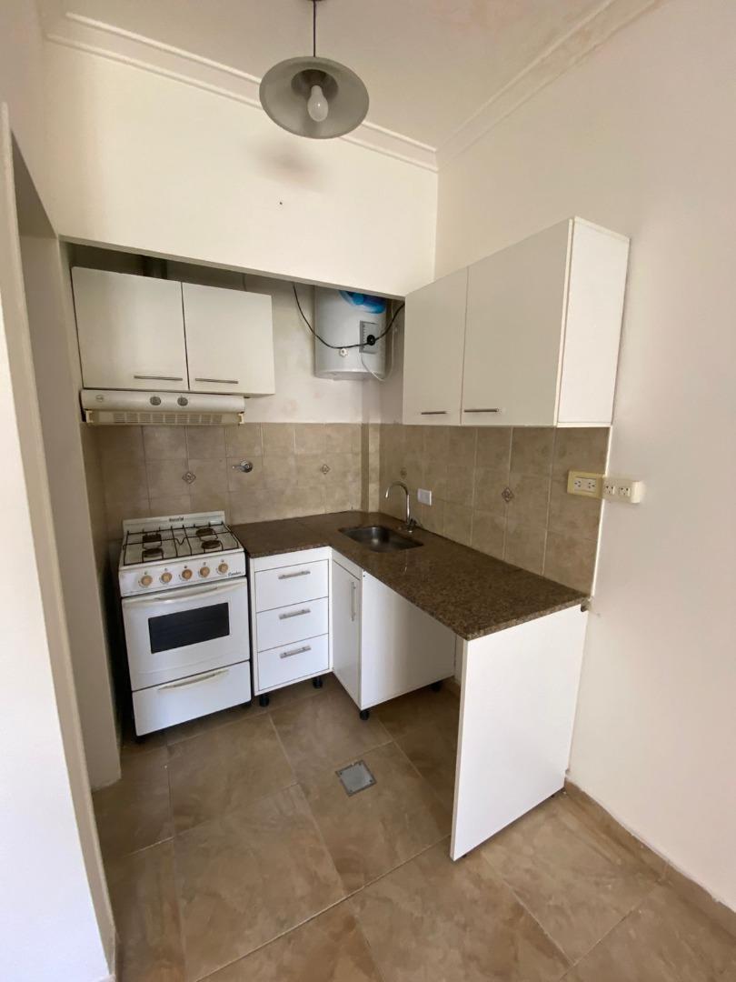 Departamento en Alquiler en Moron Sur, $ 450.000