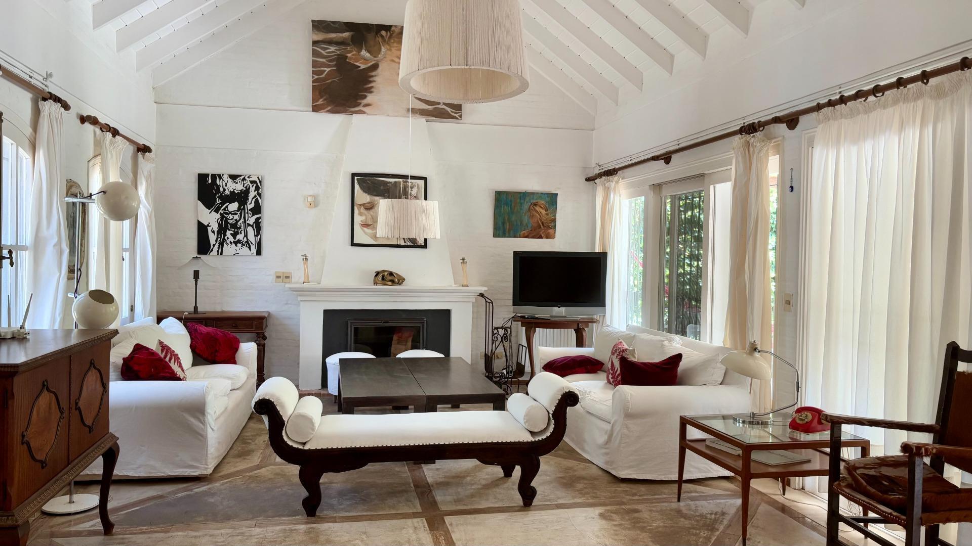 Casa venta La Barra 4 dormitorios + dependencia