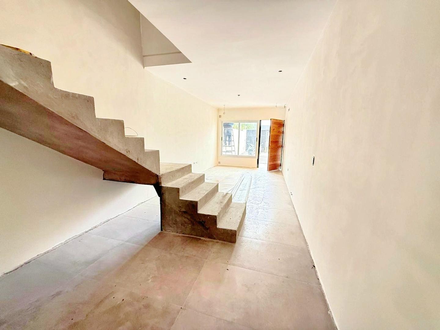 Duplex a estrenar en zona residencial barrio Nebel