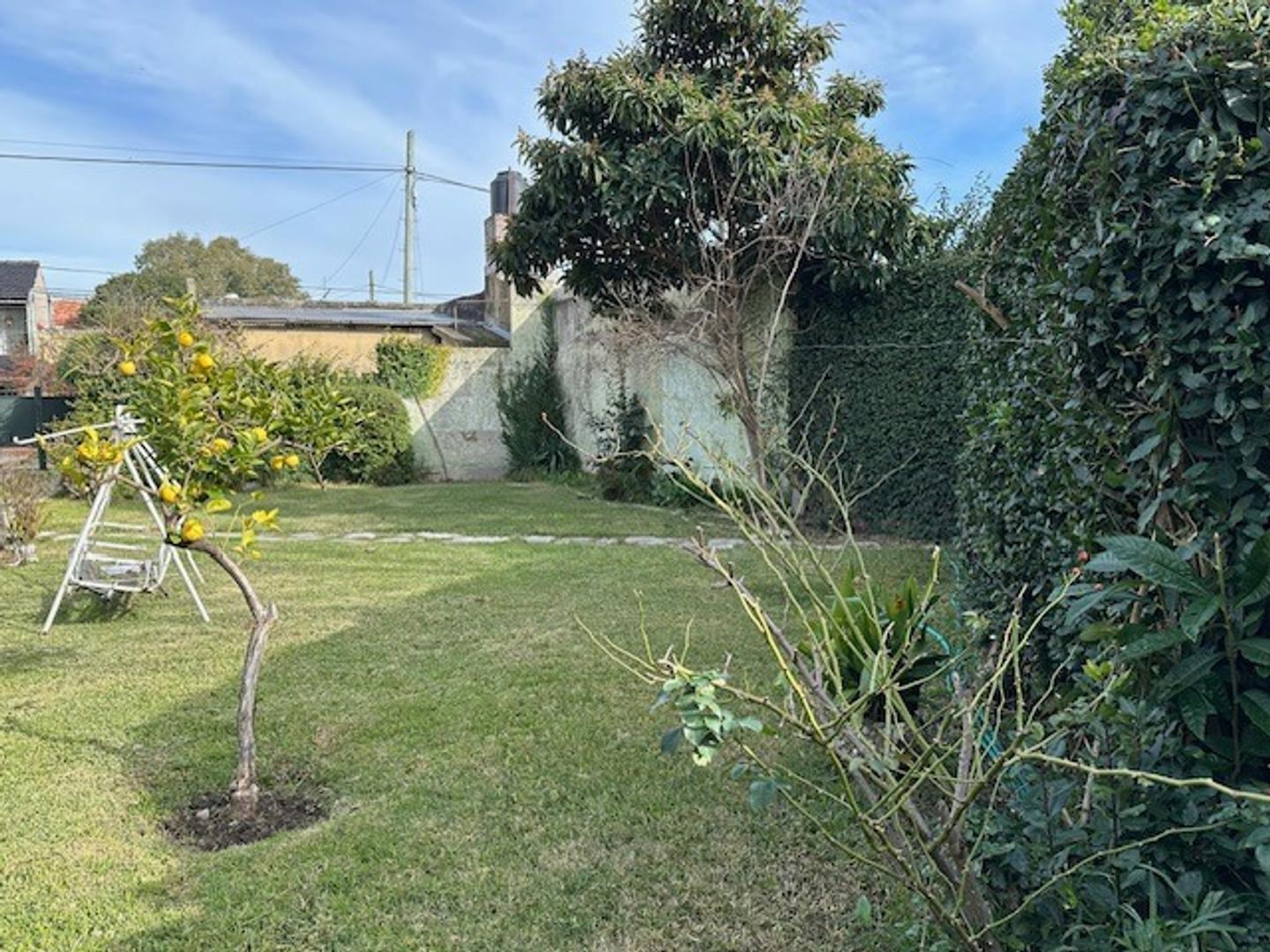 Lote de terreno con local en Don Torcuato