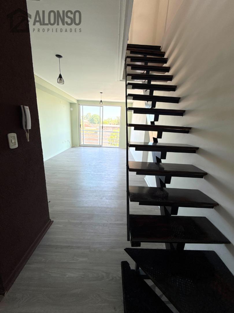 DEPARTAMENTO 3 AMB TIPO DUPLEX EN VENTA EN ESCALADA