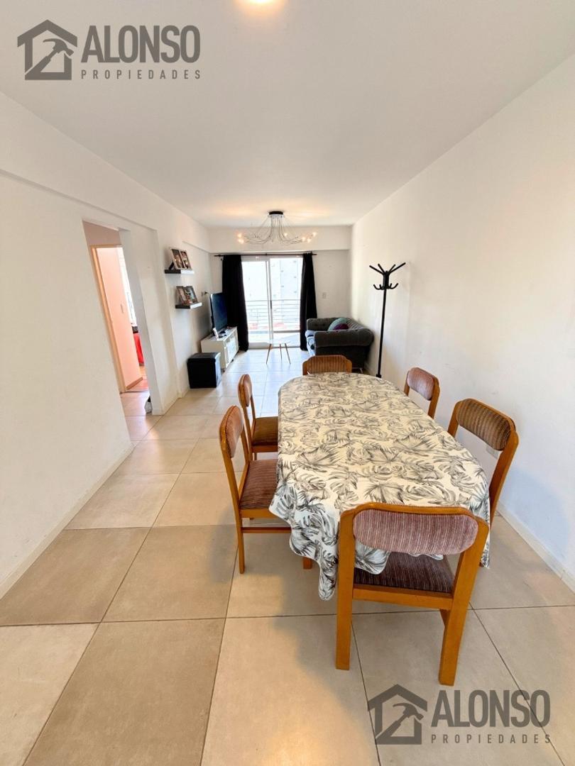 Eva Peron 1200, Piso 4