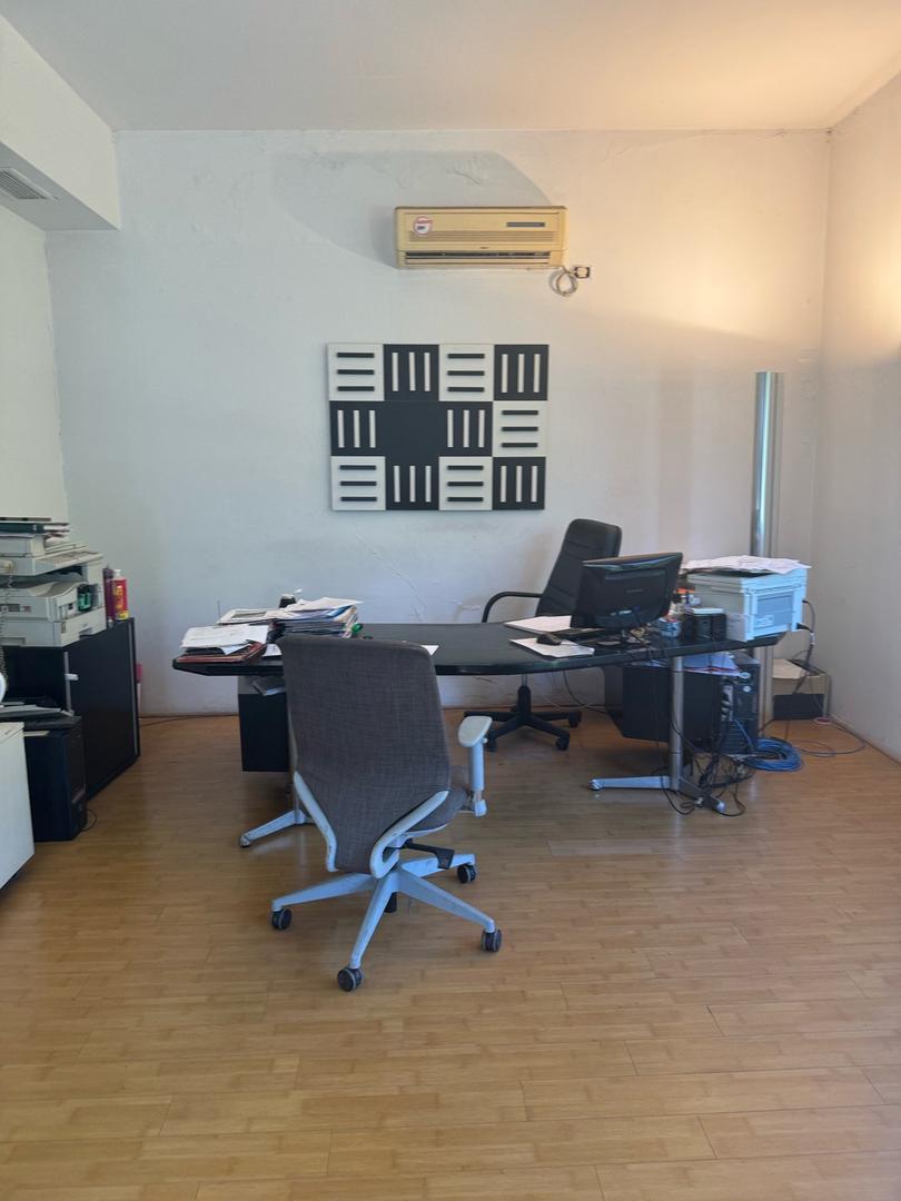 Libertador   700   y Guemes