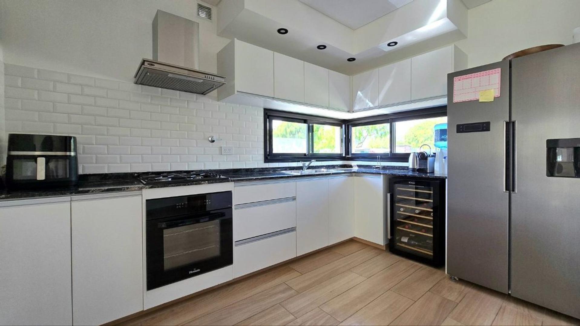 VENTA CASA 4 AMBIENTES SAN RAMIRO PILAR DEL ESTE