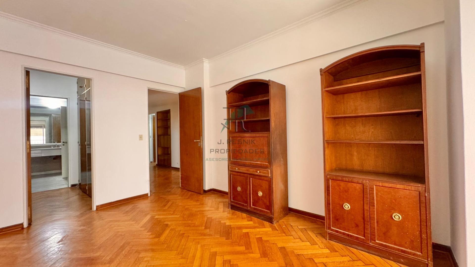 Departamento 5 ambientes con 4 baños