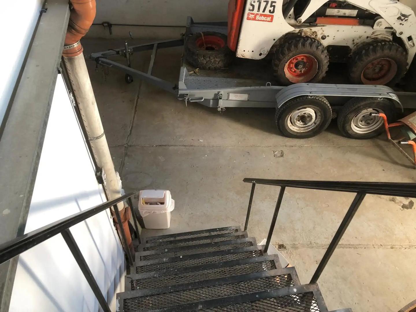 Locales Colectora. Cod: 10987