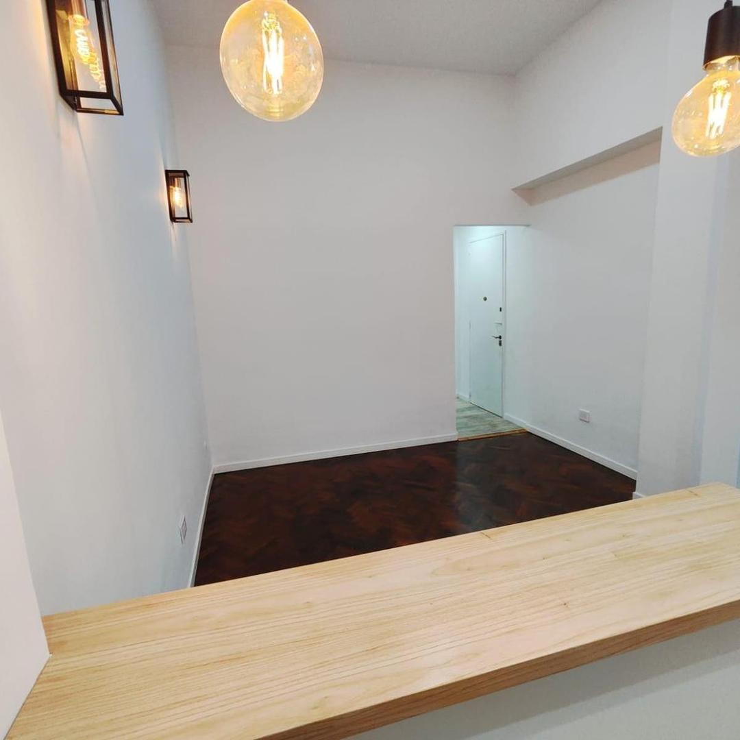 Av Juan B Alberdi 1700