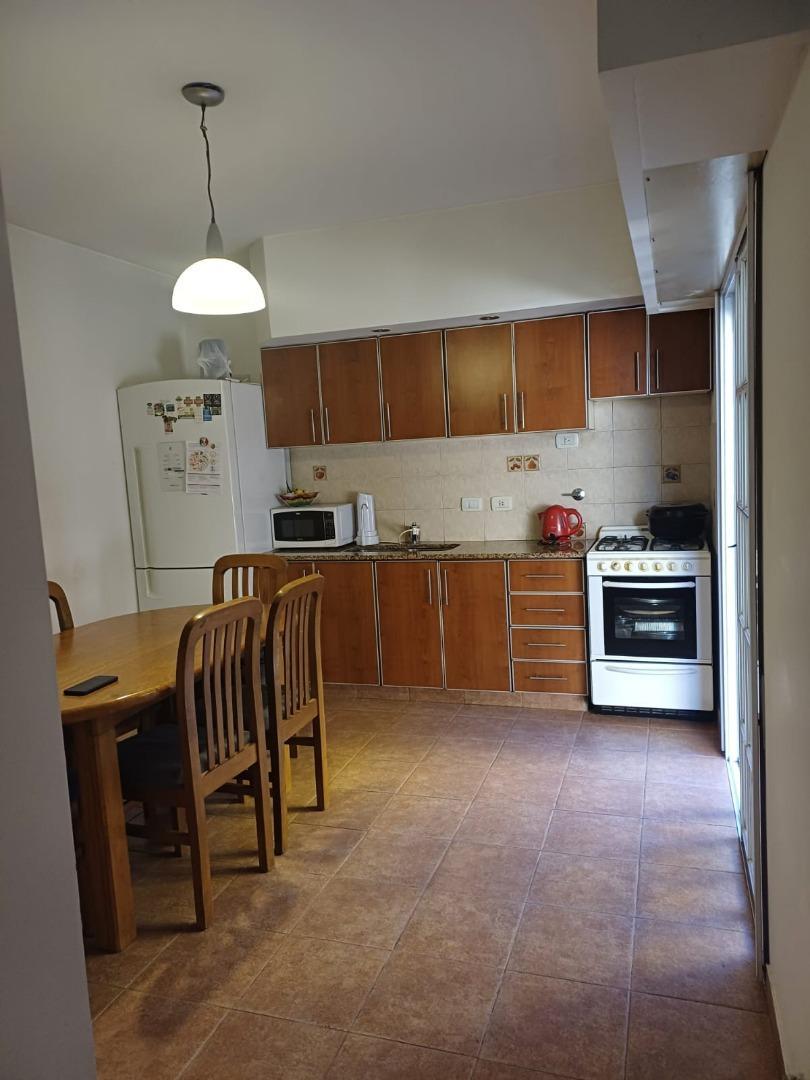 VENTA BANFIELD. DUPLEX 4 AMBIENTES