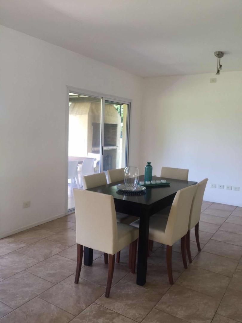 Casa en Alquiler de 3 dormitorios