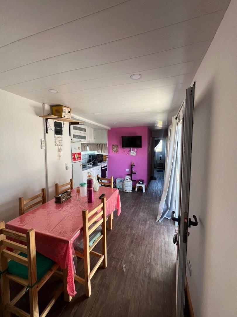 Casa 2 ambientes con 1 baño