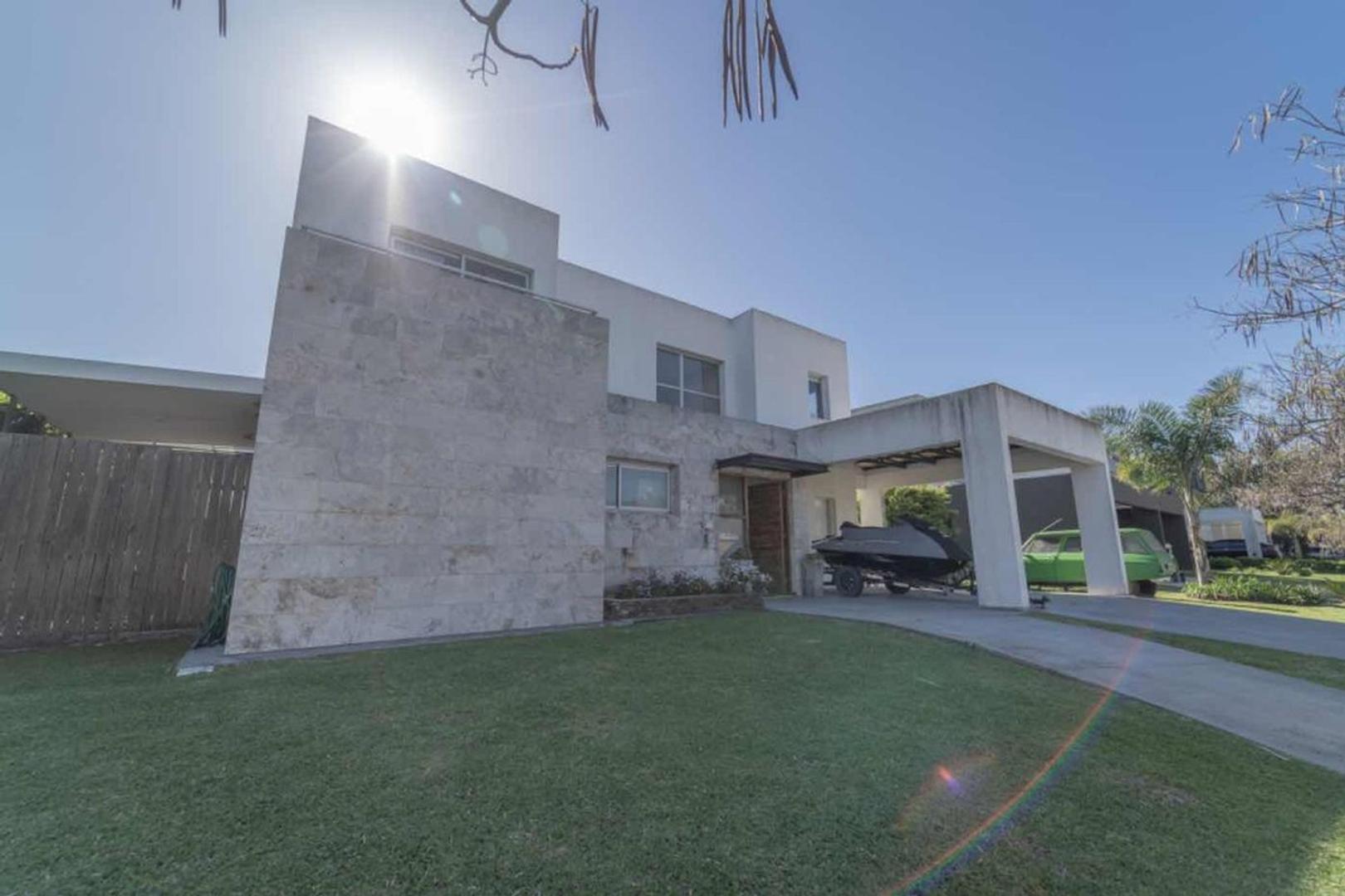 Avenida de los Lagos 5300