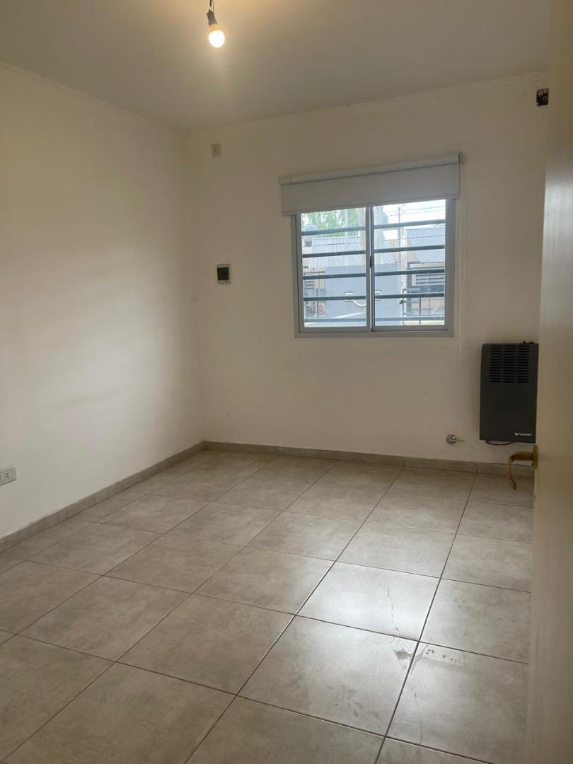 VENTA DE HERMOSO DUPLEX EN EXELENTE UBICACION