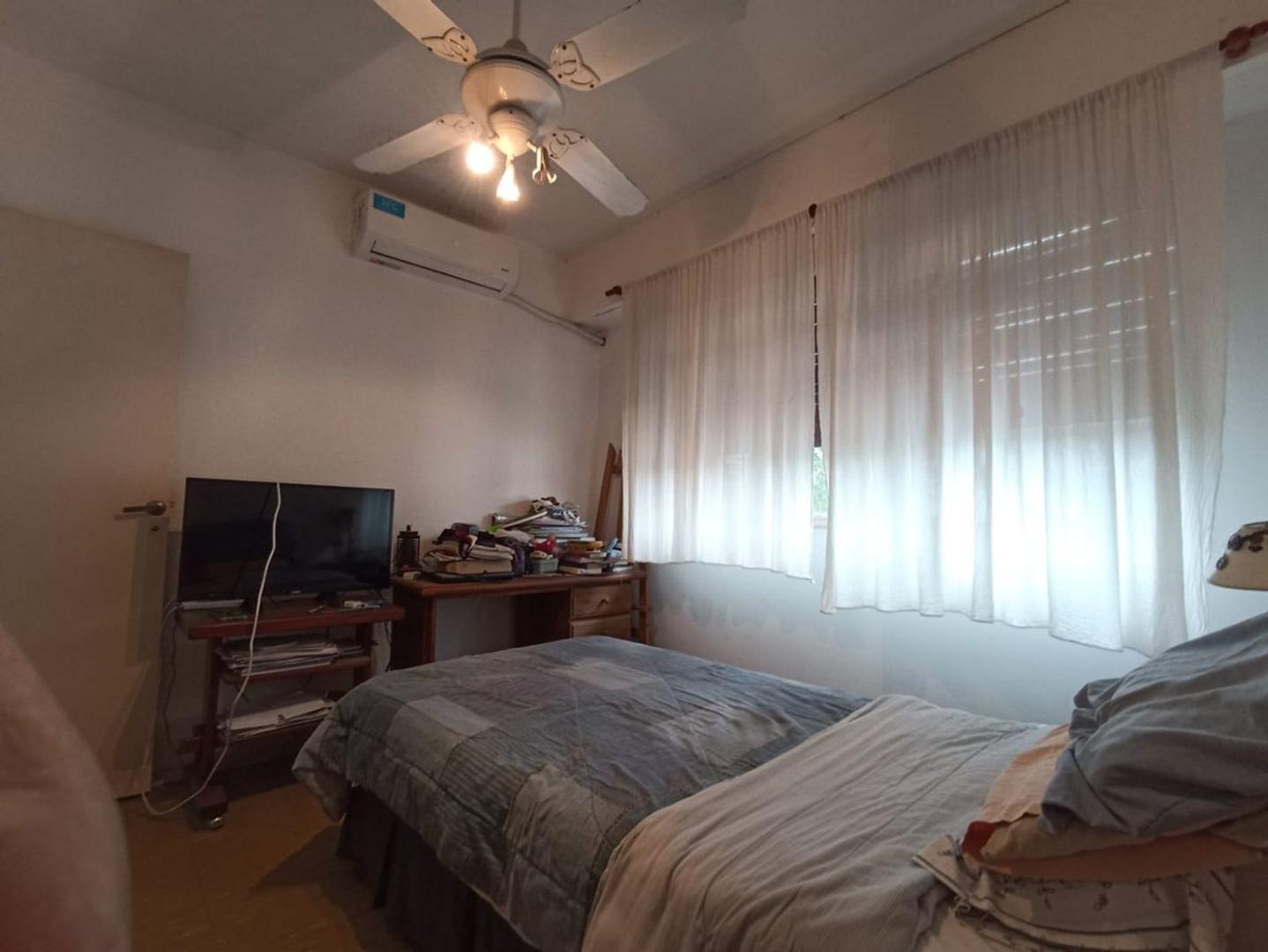 Depto Tipo Casa en Venta 50 años