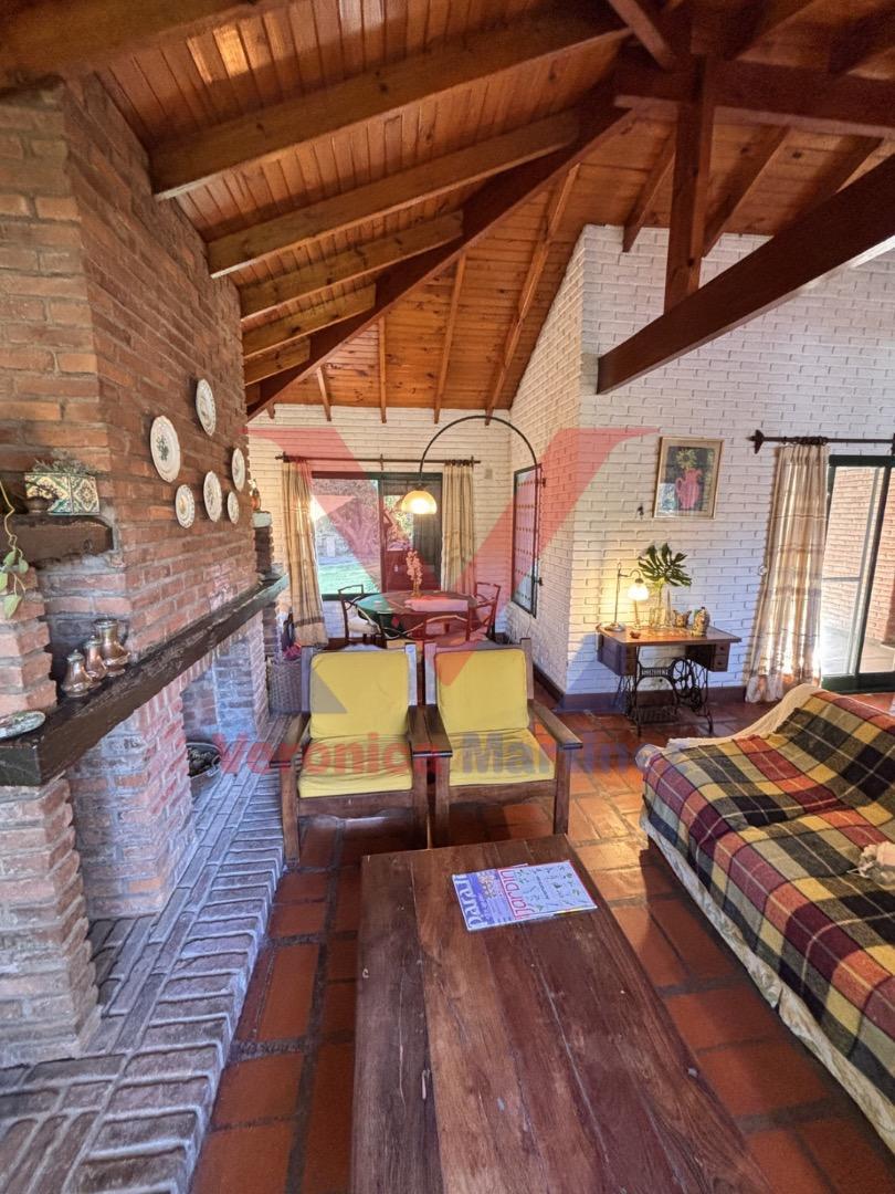 Casa en Venta con 5 cocheras