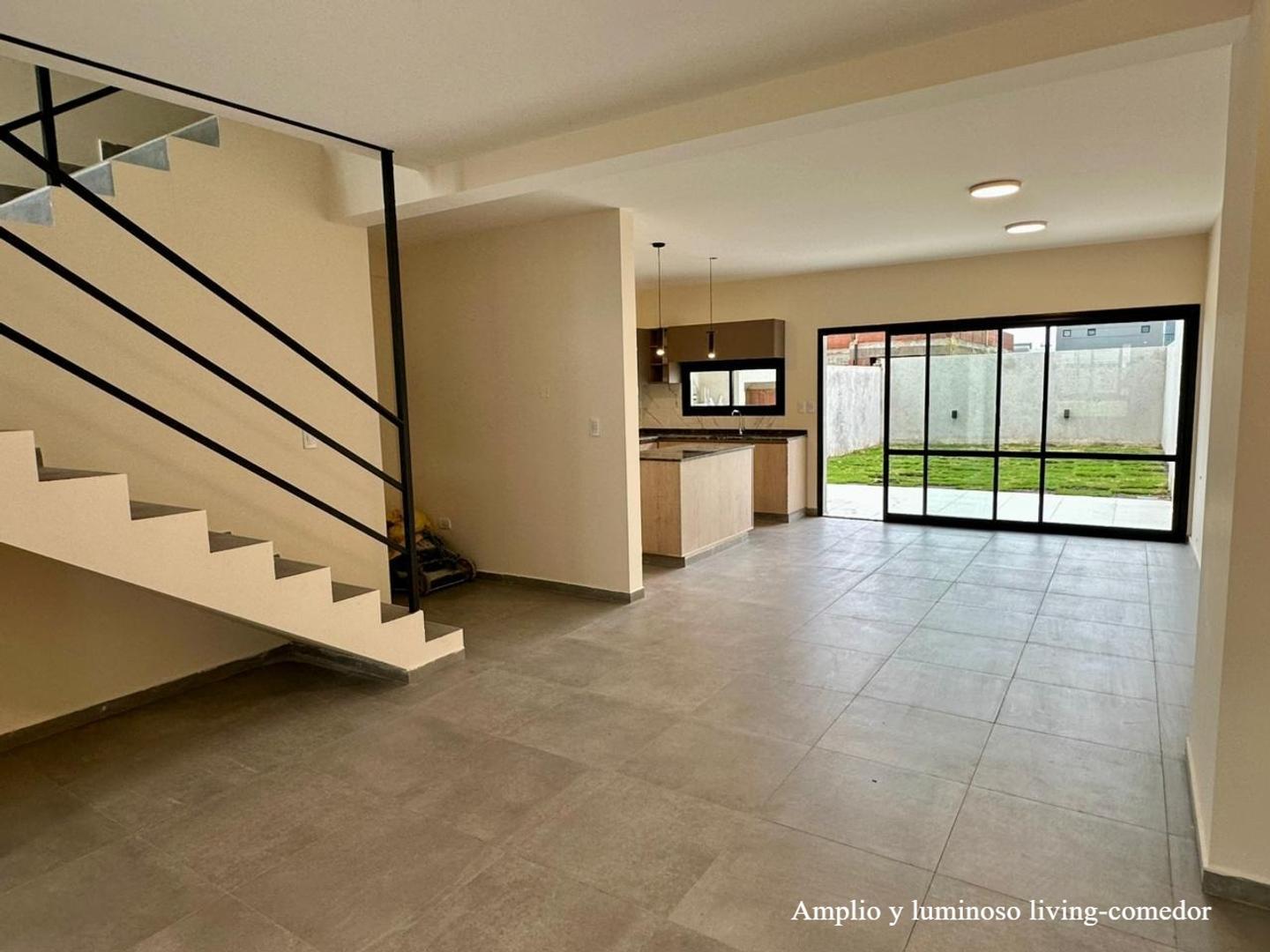 Casa en Venta con 1 cochera