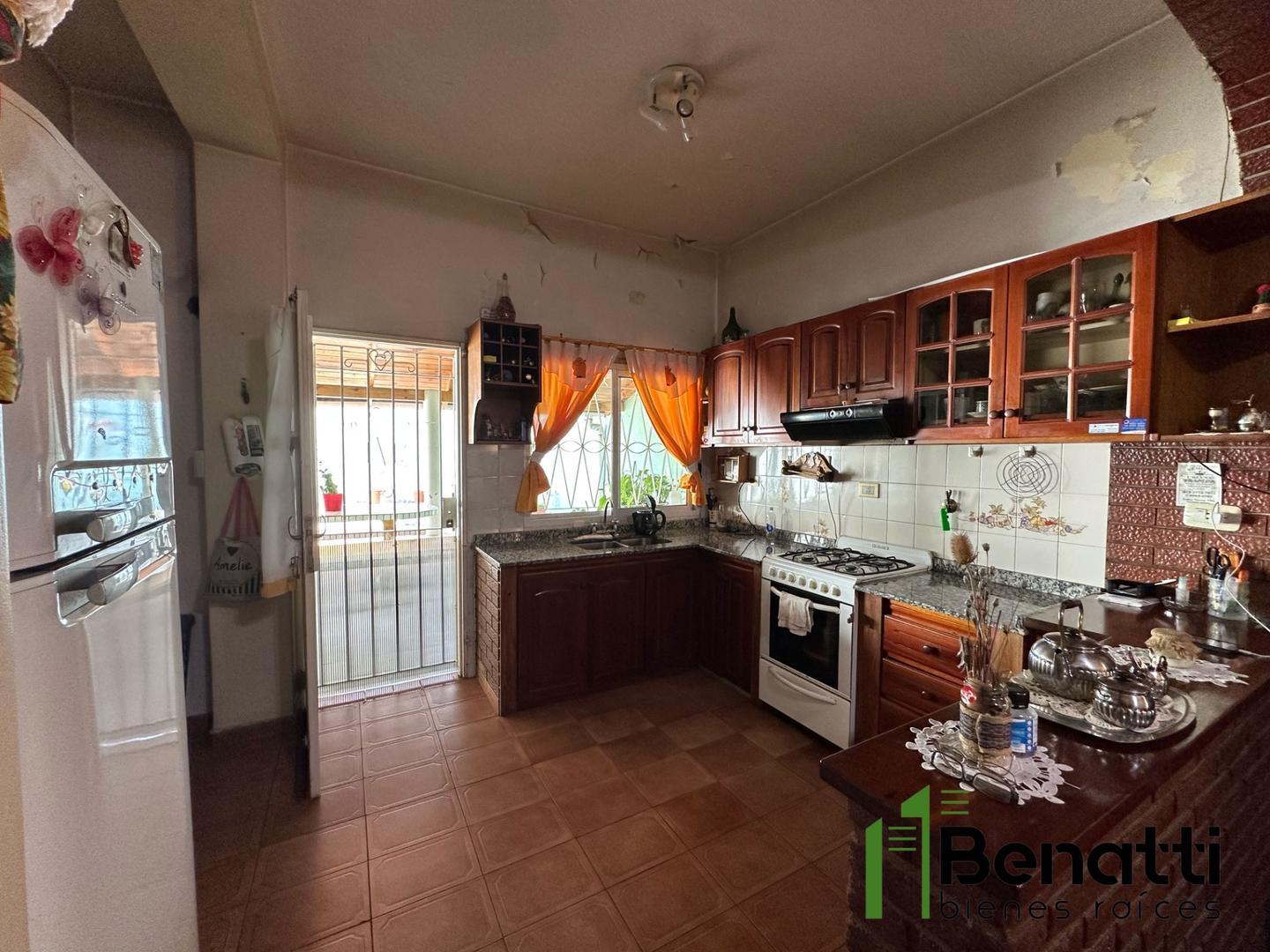 CASA 3 AMBIENTES EN LOTE PROPIO CON GARAJE