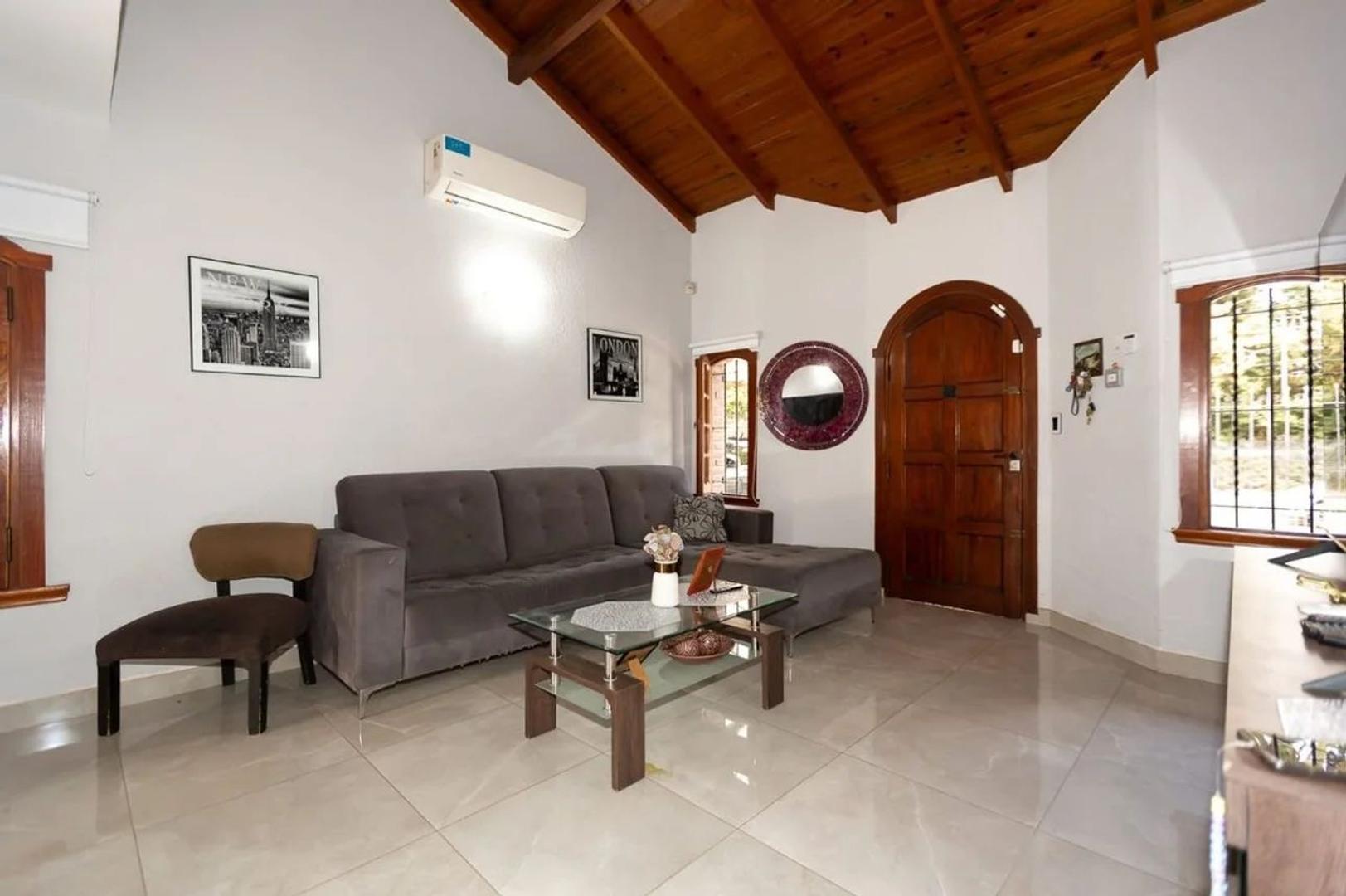 Casa 4 ambientes con 4 baños