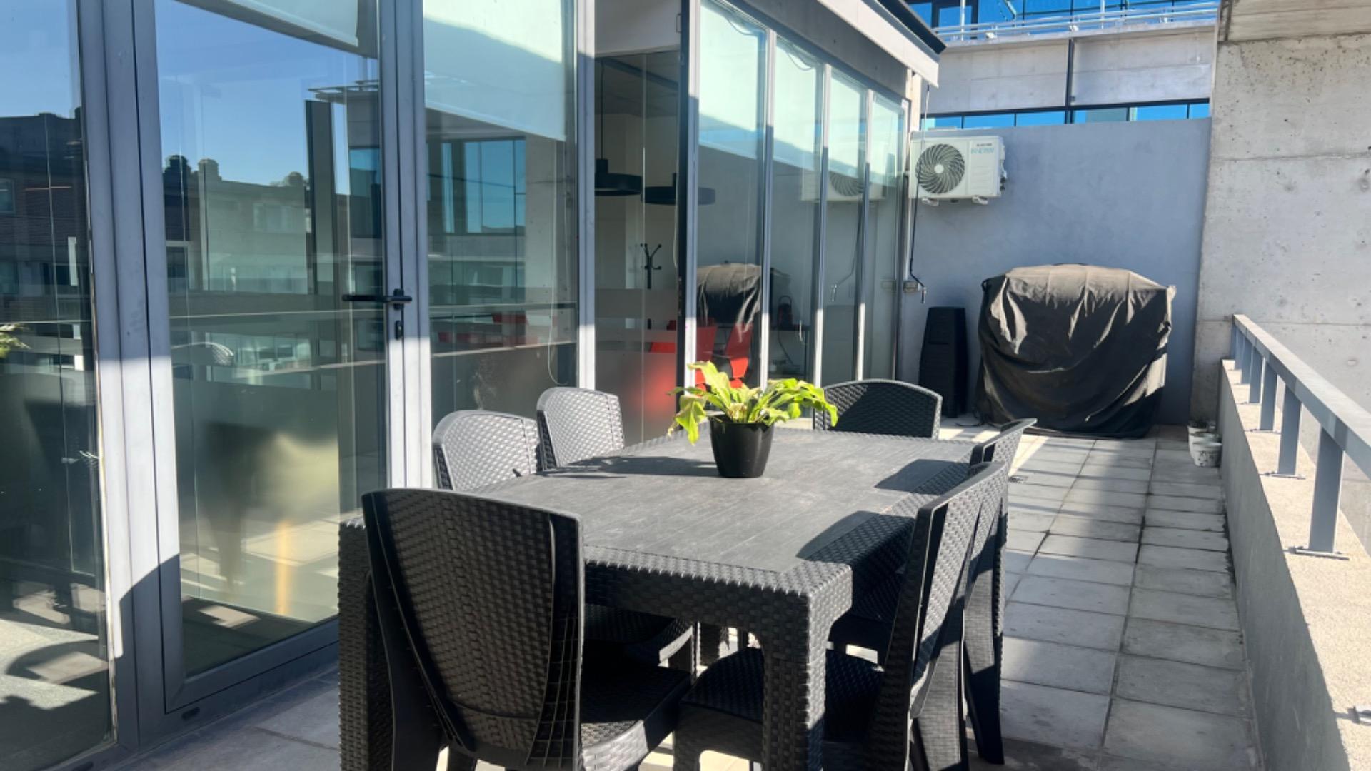 Oficina en Venta con 2 cocheras