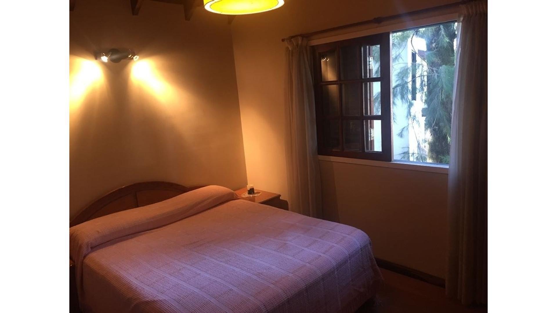 F. Esquiu 1200- S. A de Padua