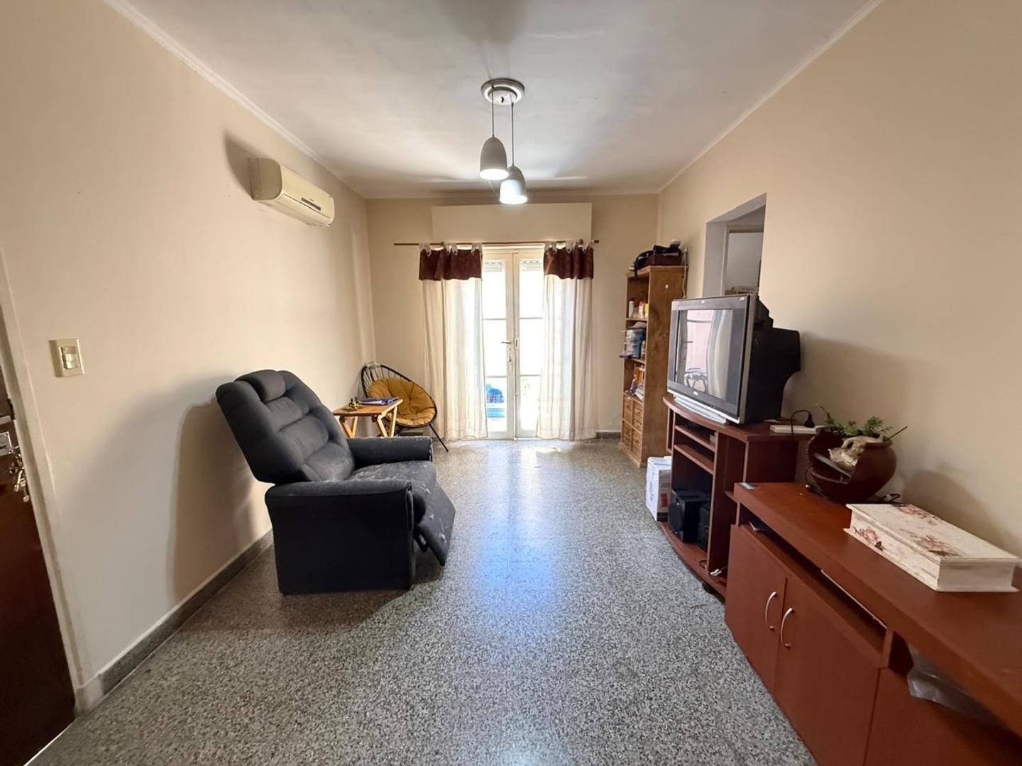 Depto Tipo Casa en Alquiler en Lomas de Zamora, $ 590.000