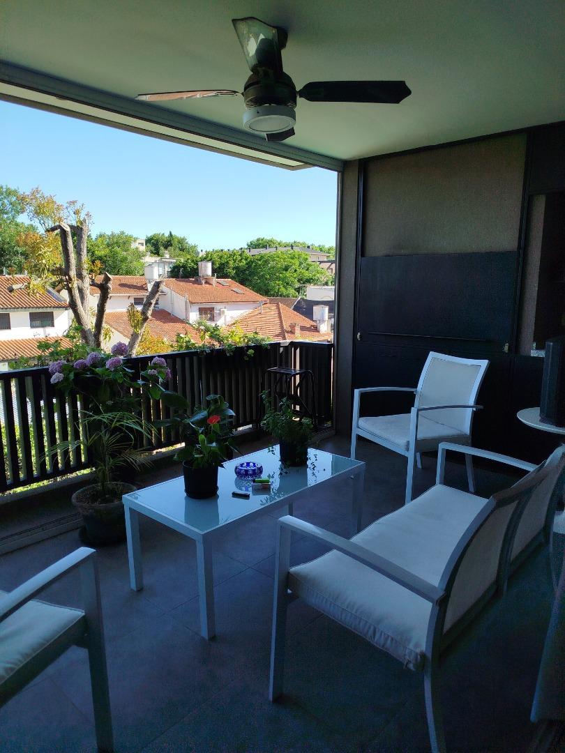 Hermoso depto 3 ambientes con dos cocheras + parrilla + lava