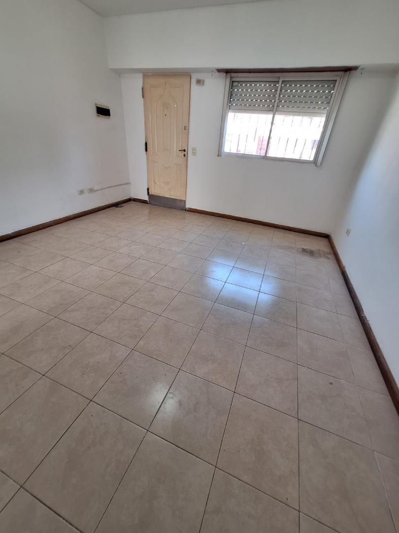 Ph al frente 2 ambientes Cordero 2500 Sarandi