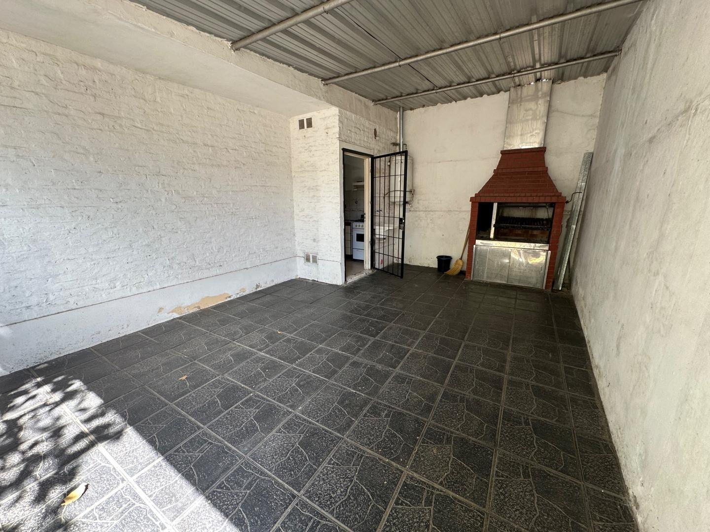 Depto Tipo Casa 3 ambientes con 1 baño