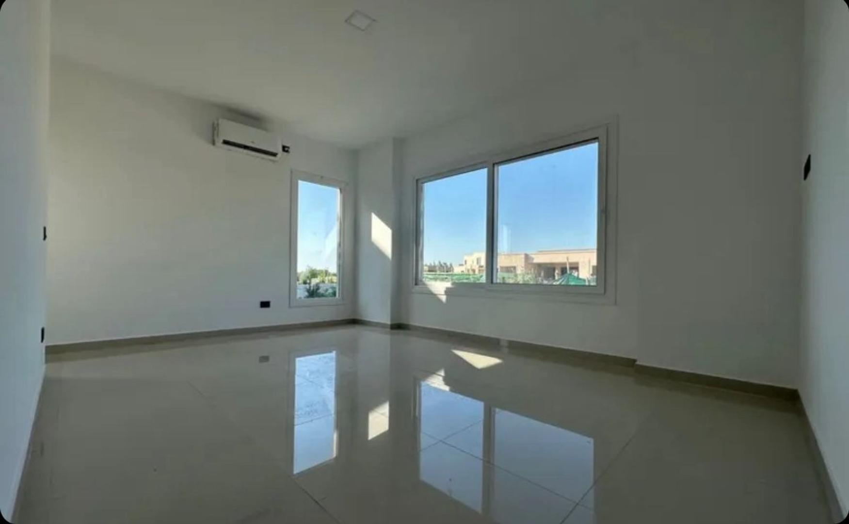 Casa en Alquiler de 4 dormitorios