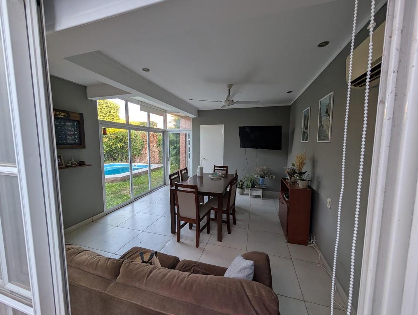 Casa 5 ambientes con 2 baños