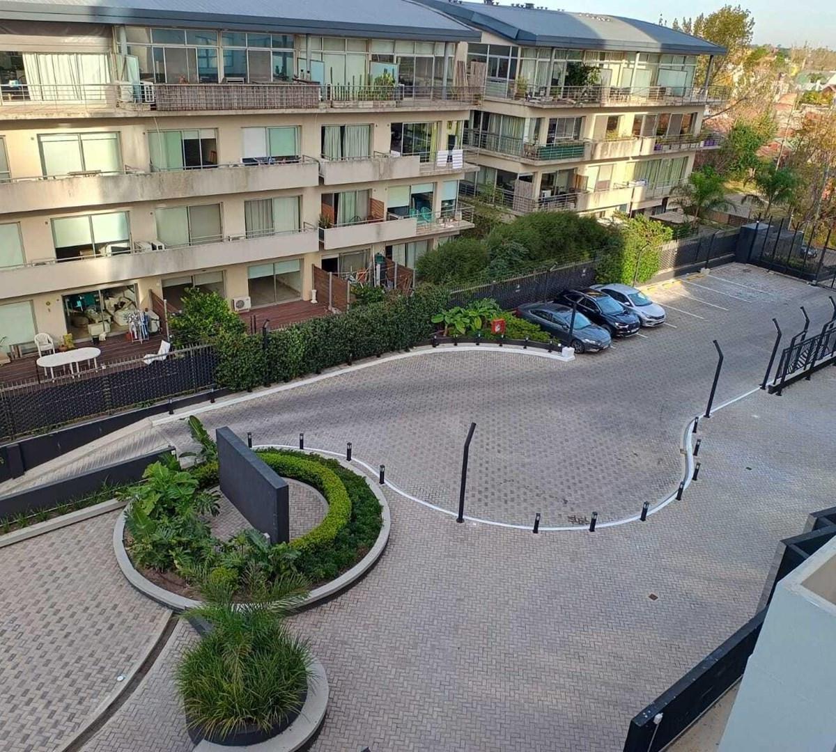 Departamento en Alquiler con 1 cocheras