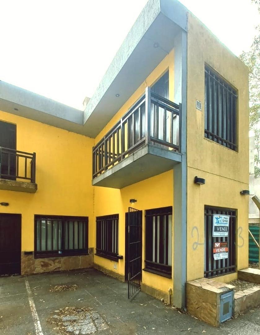 ¡Impecable Tríplex con Gas Natural a Solo 4 Cuadras del Mar!